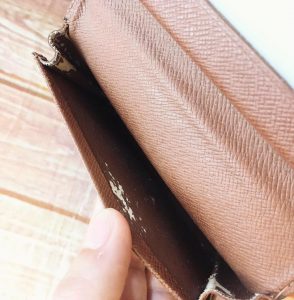 ヴィトンパスケースの内装劣化